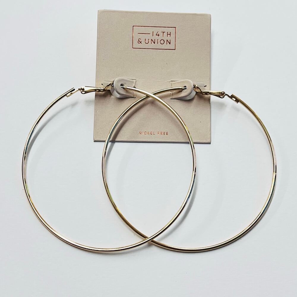 14th and Union Elegant Gold Hoop Earrings